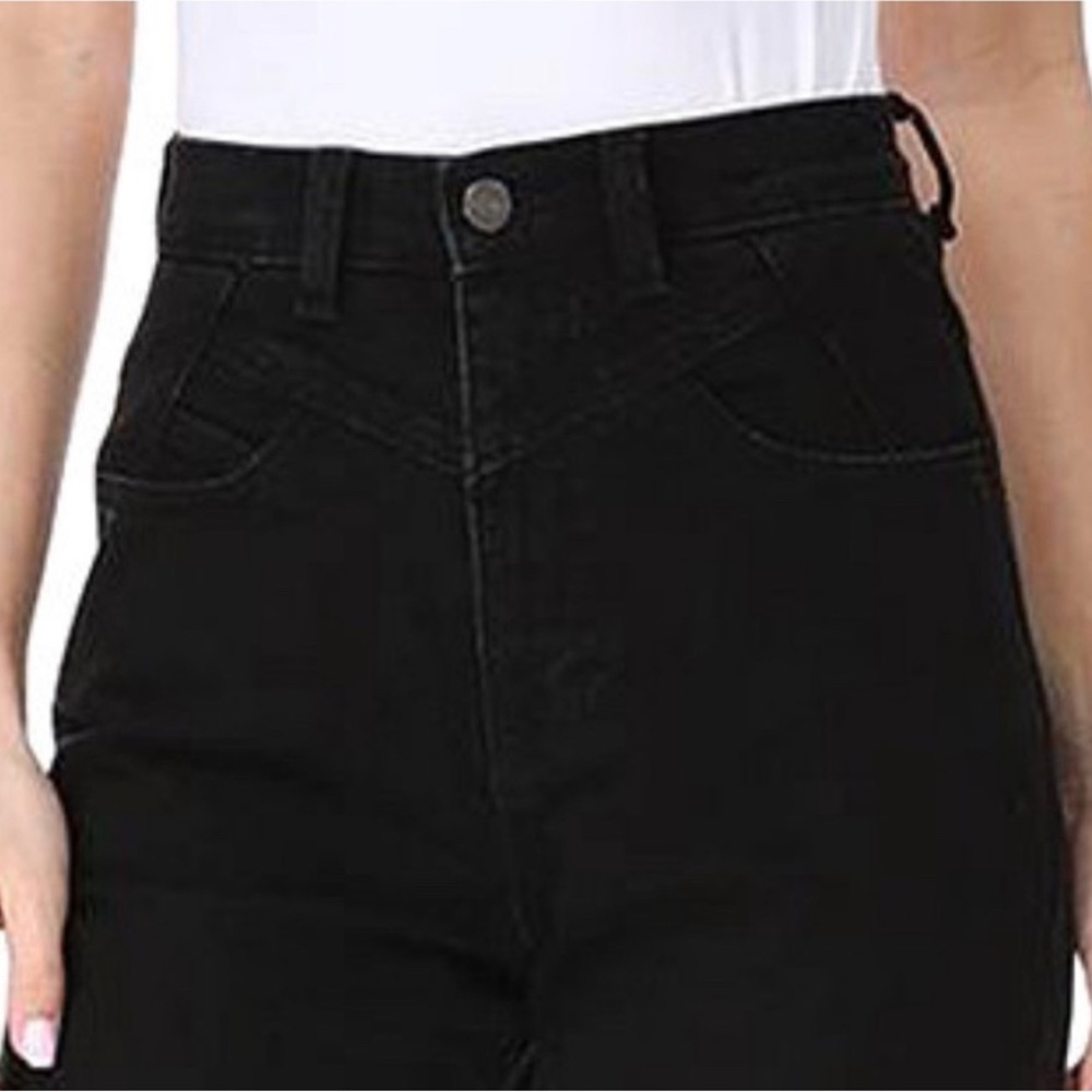 Kendall + Kylie Juniors’ High-Rise Straight-Leg Jeans - Picture 6 of 7